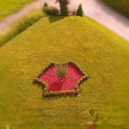 Schlosserhof * טלפס אים שטובל