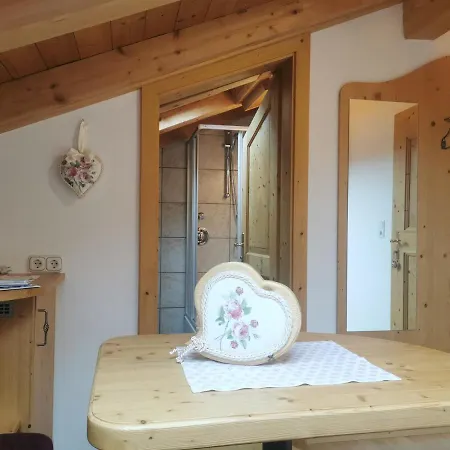 Schlosserhof Апартаменты *